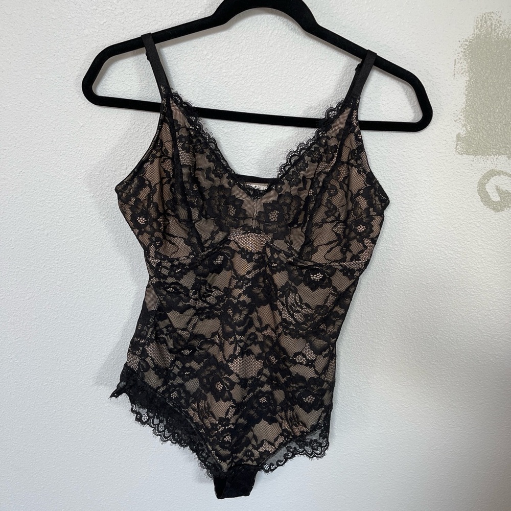 Lace Overlay Bodysuit in Black